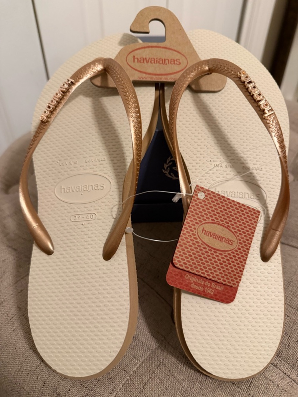 Havaianas Women's Slim Point Flip Flops
NWT Size 9-10